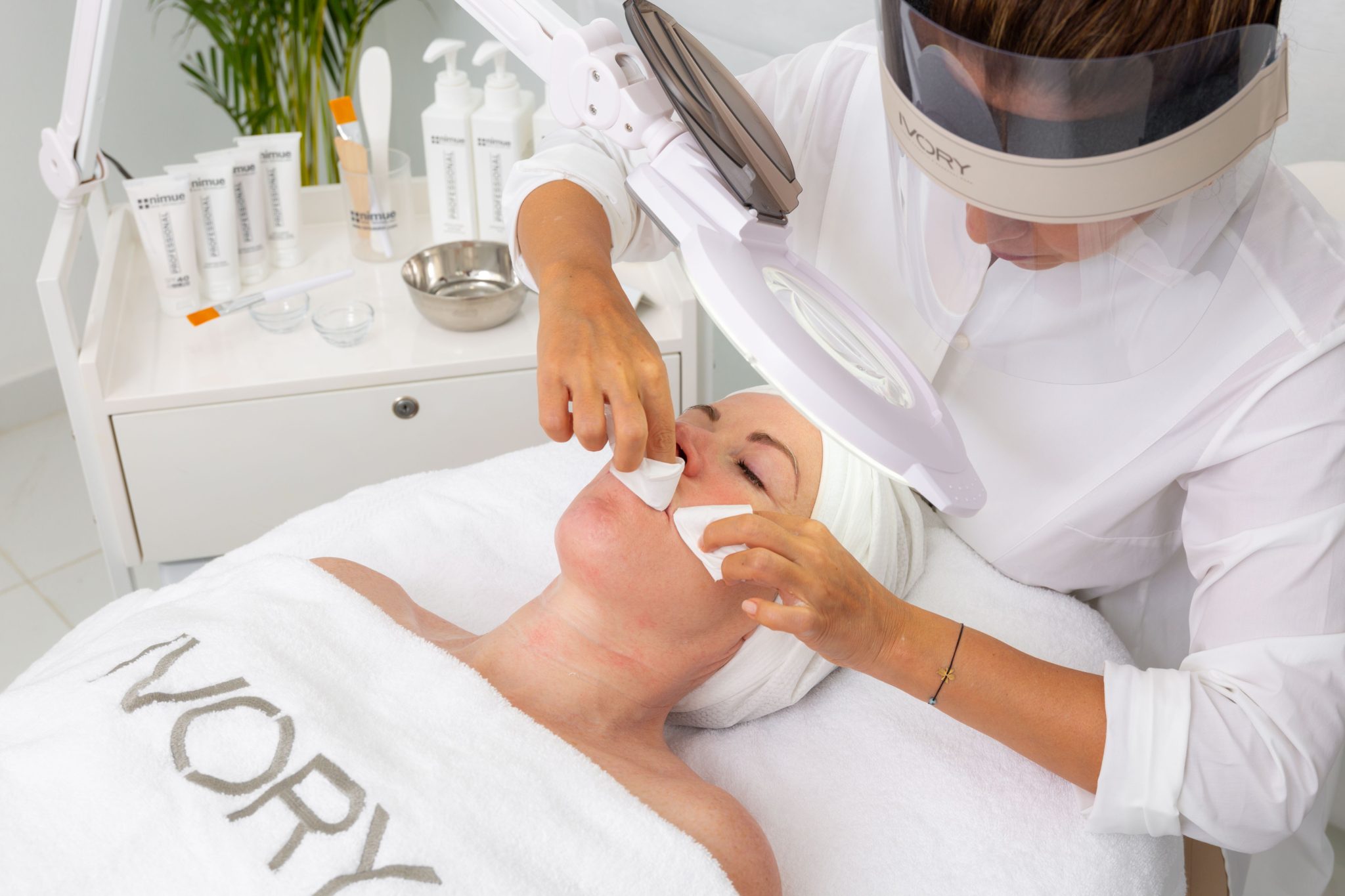 Facial Extractions: Are They Good Or Bad For Your Skin?